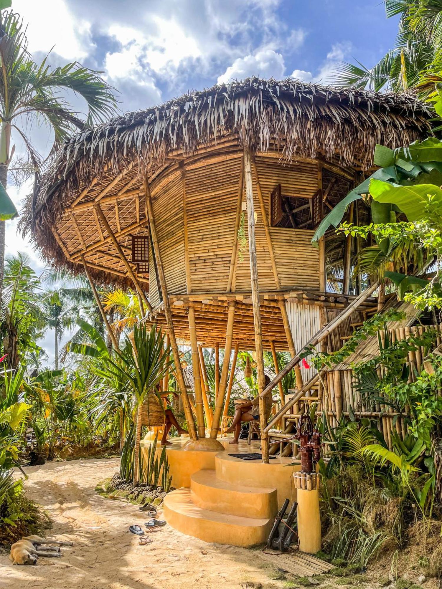 The Bamboo Houses - Tropical Garden & Empty Beach General Luna  Buitenkant foto