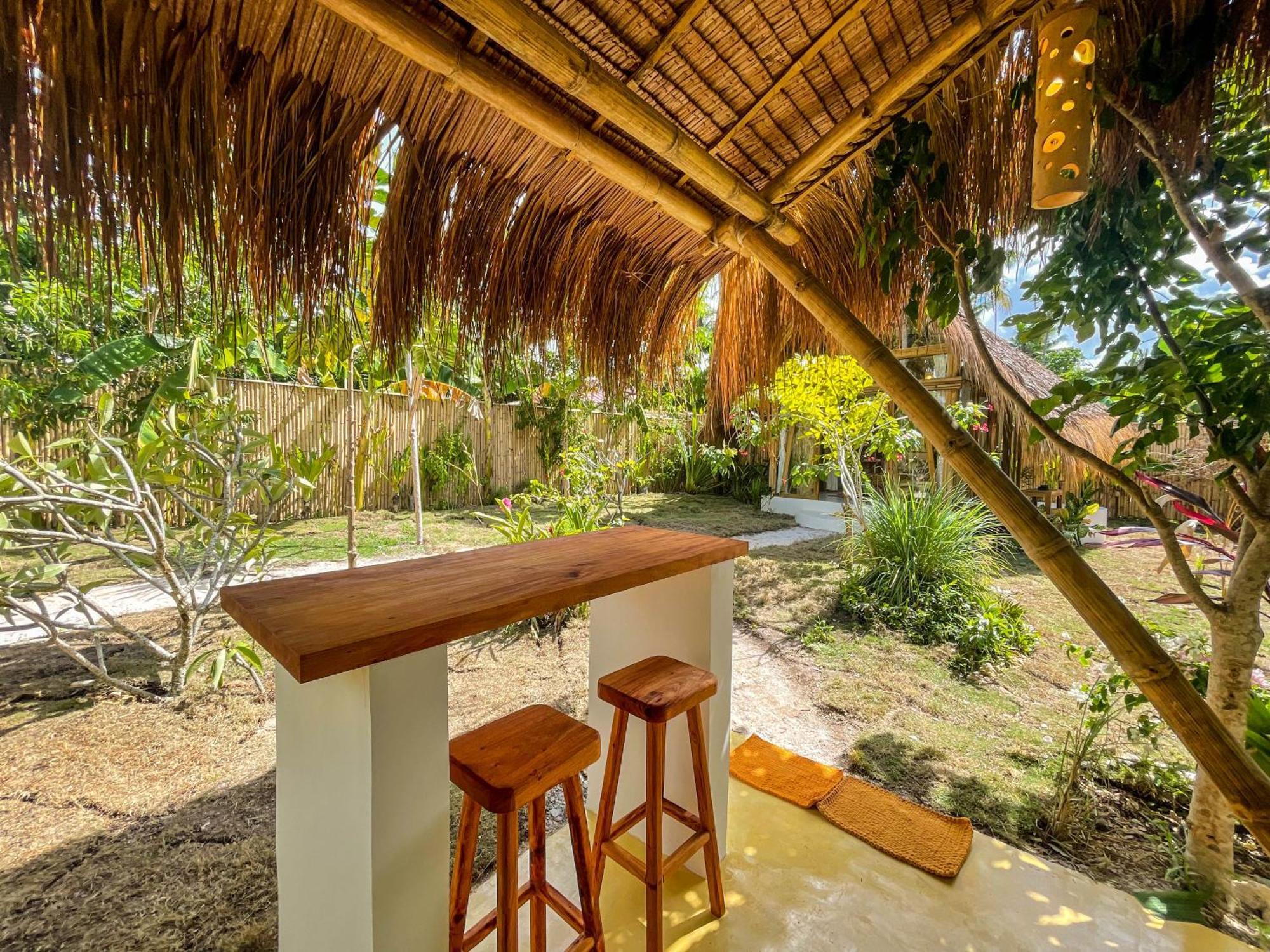 The Bamboo Houses - Tropical Garden & Empty Beach General Luna  Buitenkant foto